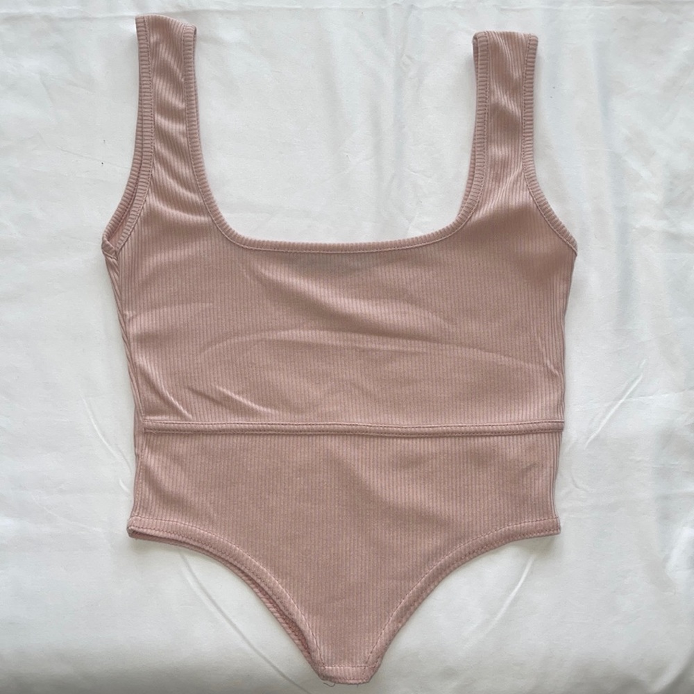 PrettyLittleThing Crop - Picture 2 of 3